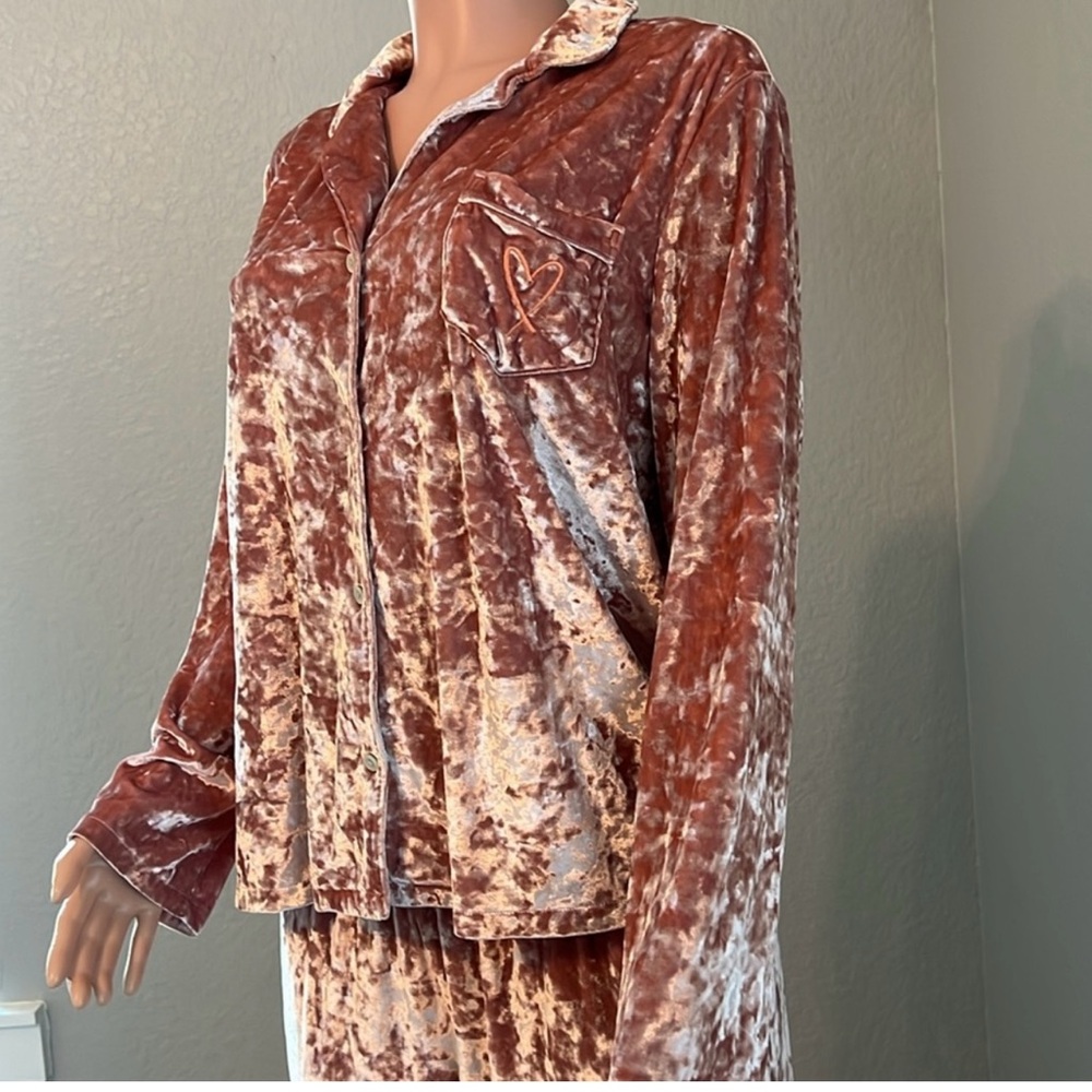 Victoria's Secret Crushed Velvet Pajama Set Size LARGE TOP / PANTS HEART LOGO #3 - Picture 10 of 14